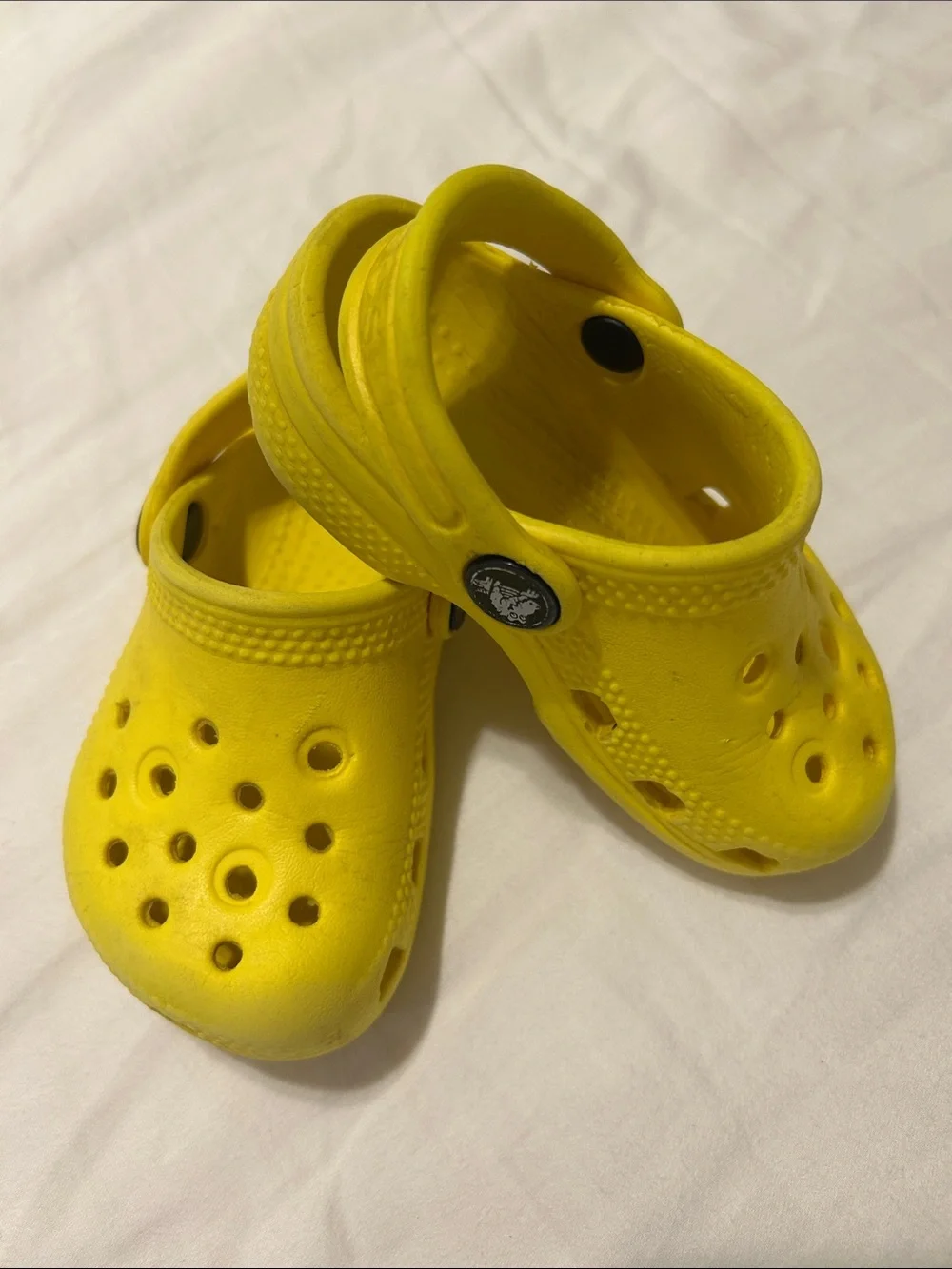 Crocs Yellow Kids Clog Sandals - Lightweight Slip-On, Size C5.